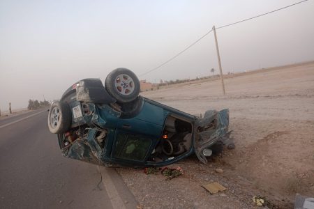 أرفود: قوة الرياح تتسبب في حادثة سير