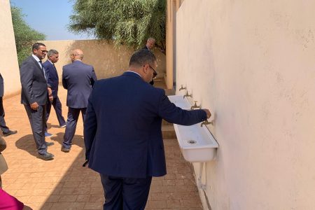 السيد عامل إقليم مديونة يقوم بزيارة تفقدية للمؤسسات التعليمية بالجماعات الخمس